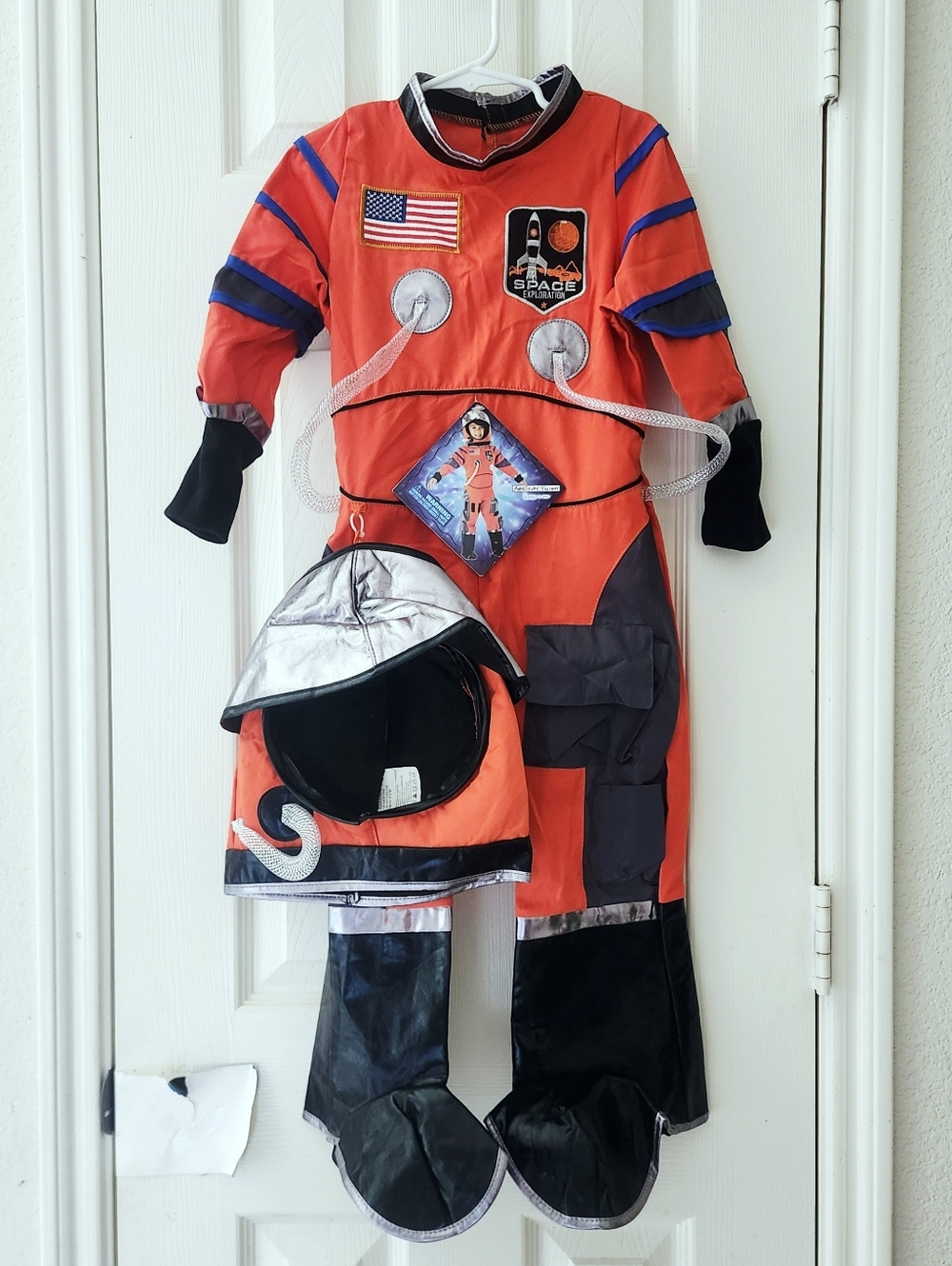 NWT Kids Spacesuit - Picture 2 of 9
